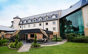 Drayton Manor Hotel